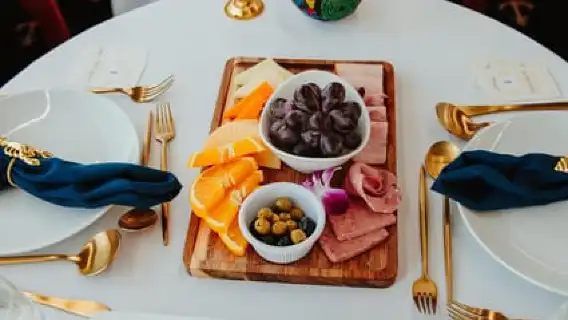 นิวยอร์กซิตี้: ล่องเรือดินเนอร์สุดหรูพร้อมดนตรีสด