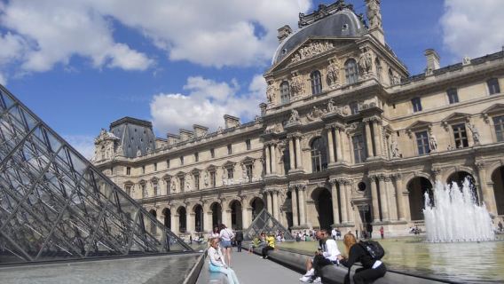 Paris: Private Familientour durch den Louvre für Kinder + reservierter Eintritt