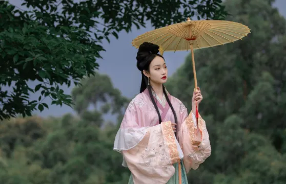 泰安Trip Moments【情侶婚紗/個人寫真/全家福集體照/商業攝影攝像跟拍航拍街拍】