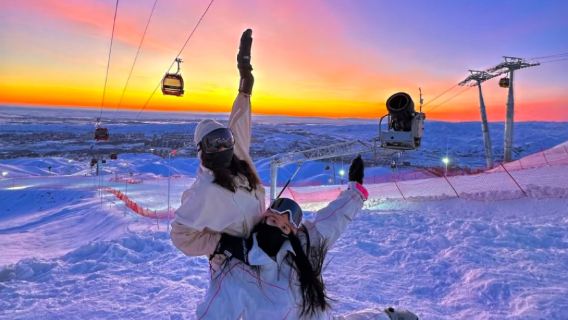 tiket ski lereng pemula/menengah Yabuli 3 jam + pakaian ski trendi + helm + kacamata + ski + sepatu ski + tiang ski [Penjemputan dan pengantaran gratis] Stasiun Barat Yabuli/Stasiun Selatan/Hotel