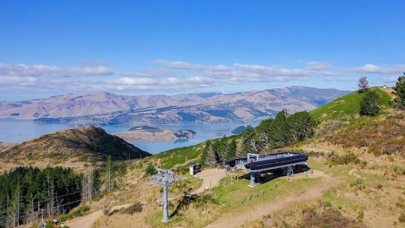 Menaiki Chairlift yang Indah di Christchurch Adventure Park