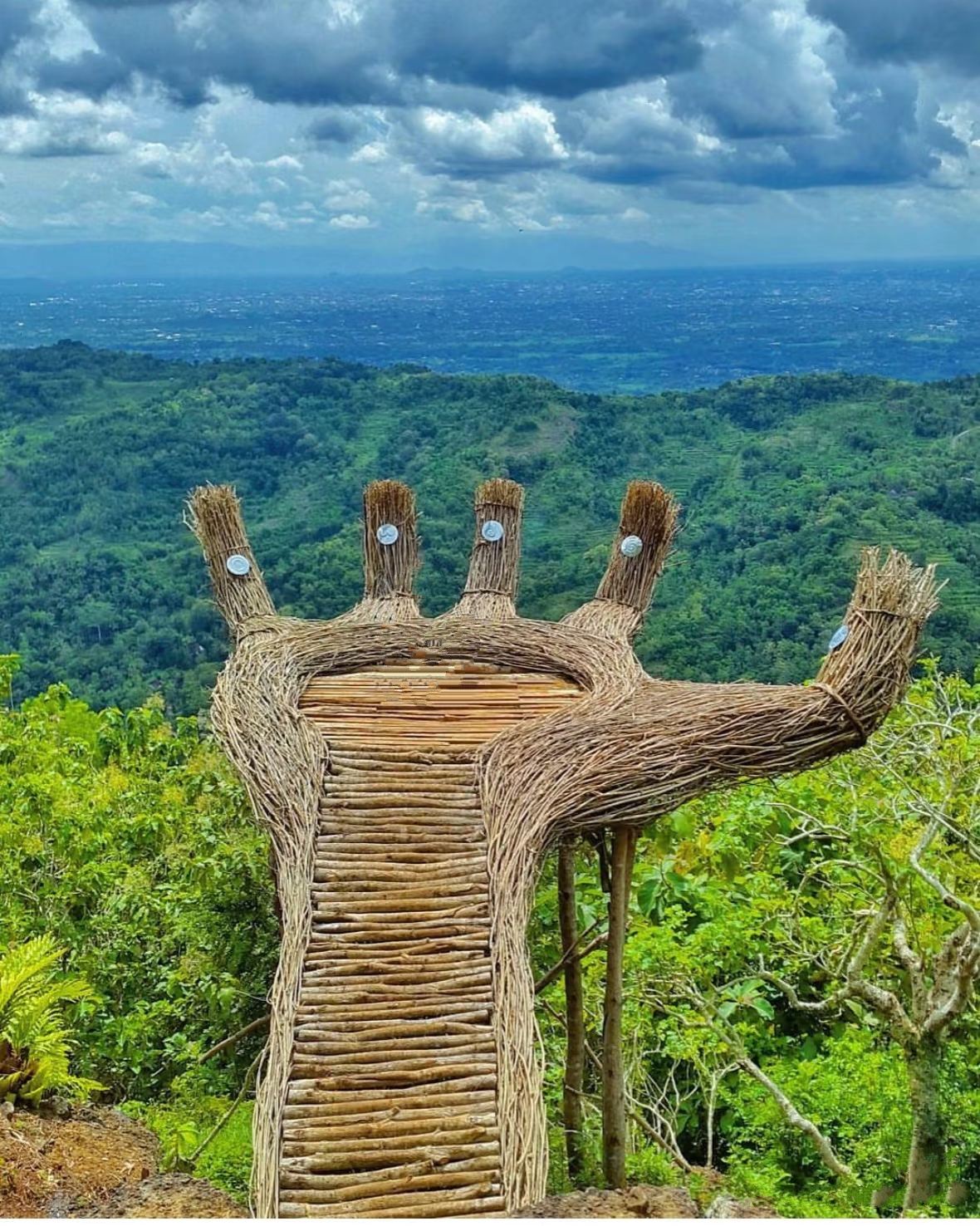 Lawatan Sehari ke Gua Jomblang + Tangan Raksasa di Yogyakarta, Indonesia [Jomblang Cave + Tangan Raksasa]