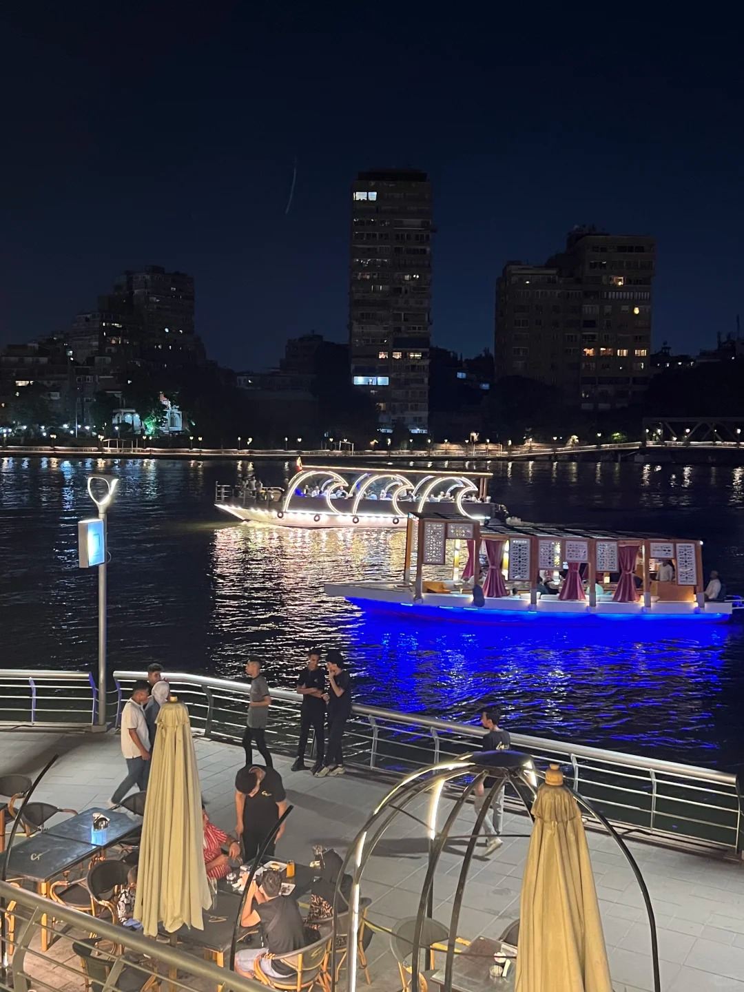 [이집트 나일 강 야경 투어] 일몰 세일링 보트|특별한 벨리댄스 공연과 함께하는 뷔페 저녁|호텔 픽업]