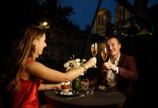 Seine River Dinner Cruise in Paris (2.5 hr + Multiple Seating Areas)