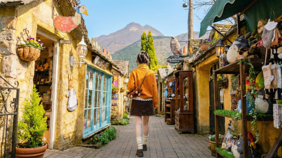 Excursión de un día a Yufuin en Kyushu + Templo Nyoirinji + Pueblo de Yufuin + Lago Kinrin + Aguas termales del infierno de Beppu