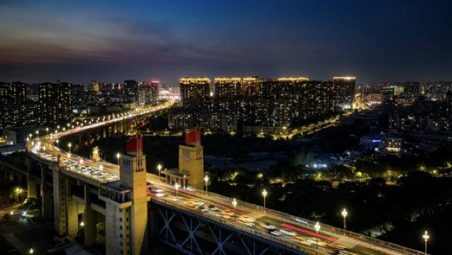 Excursión de un día de Nankín a Zhenjiang: Visita los lugares clásicos | Guía multilingüe | Itinerario personalizable