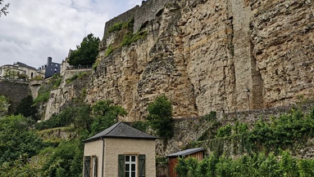 盧森堡境內 旅遊地陪|專業翻譯 |展會|商務出行|考察|陪同|拜訪