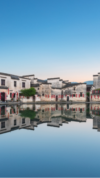 Pure play small group Hongcun private tour with English guide and downtown hotel round-trip transfer