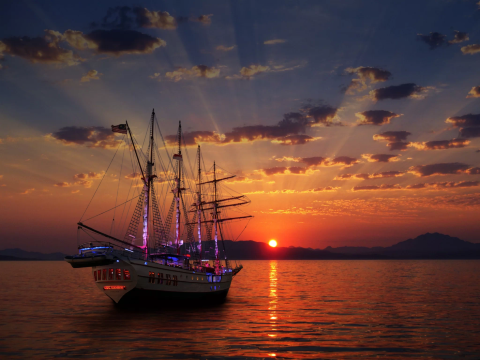皇家信天翁號高桅帆船巡遊體驗/Royal Albatross Luxury Tall Ship Cruise