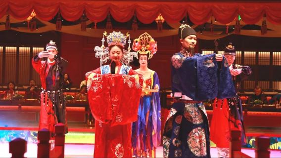 Yabancı Turistler: Lijiang İmparatorluk Ziyafeti VIP Koltuklar + Yulong Naxi Özerk İlçesi Kar Dağı