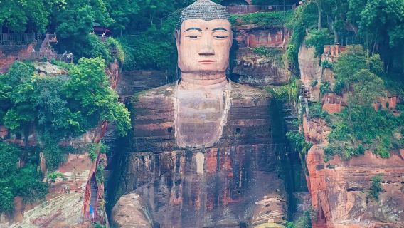 Lawatan sehari Buddha Gergasi Leshan (Tidak termasuk tiket masuk)