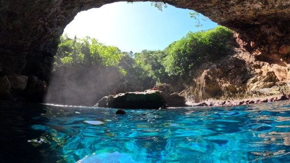 Paket Saipan Pulau Kapal Perang pantai dan snorkeling Gua Biru pada hari yang sama