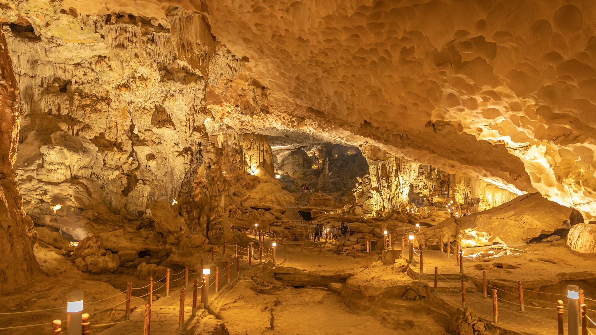 Halong Bay Luxury Cruise With Buffet Lunch Full-day Tour From Hanoi