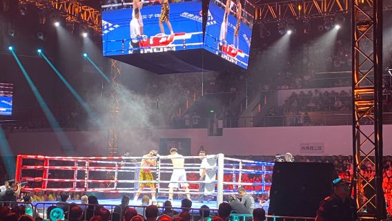 Boxkampf in Phnom Penh – Live-Übertragung auf Bayon TV – Reise