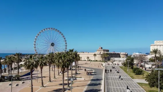 Civitavecchia: Hop-On Hop-Off Bus Ticket with Audio Guide