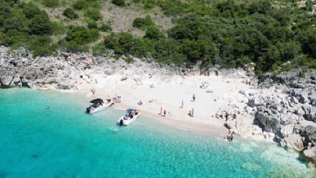 Himare : Excursion en bateau passionnante depuis Himare vers la grotte des pirates