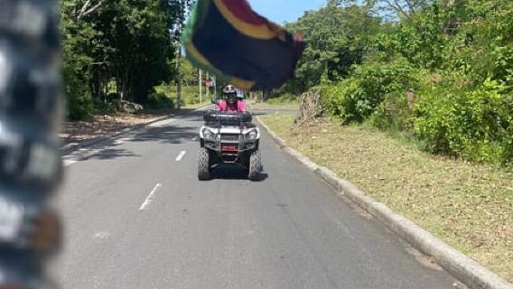 เซนต์คิตส์: ขับรถ ATV ผ่านเนินเขาและชายหาดของคาบสมุทรตะวันออกเฉียงใต้
