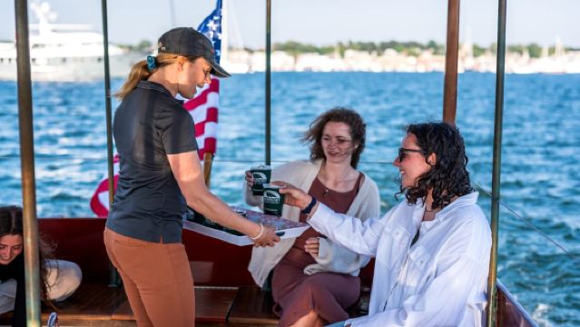 Newport: Yacht-Sightseeing-Kreuzfahrt