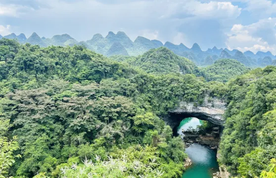【8人小團｜獨立包團】柳州鹿寨香橋岩溶+中渡古鎮響水瀑布一日遊