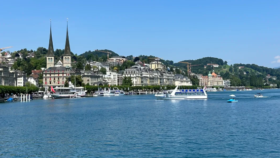 瑞士蘇黎世出發 · 琉森中文專車一日遊｜湖光山色＋老城漫步