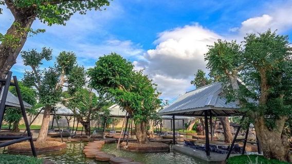 Servizio di prenotazione per il ristorante per famiglie Pa Boon Café 5 a Pattaya