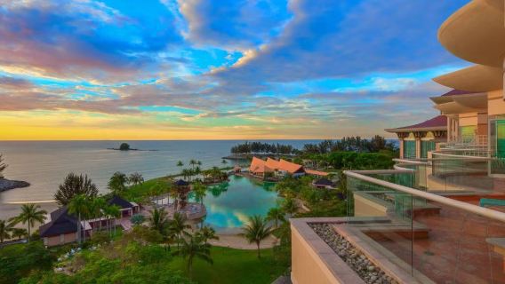 汶萊一日遊：蘇丹紀念館+努洛伊曼皇宮+傑米清真寺+甘榜亞逸