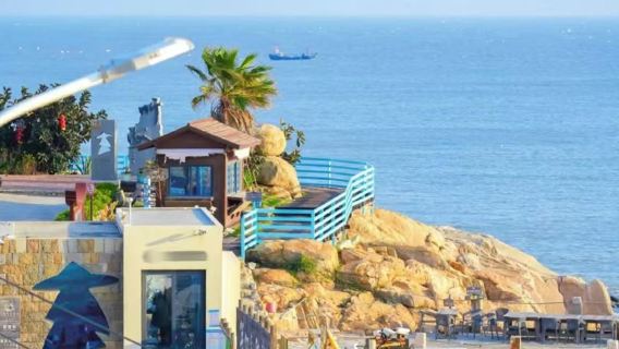 Quanzhou Luoyang Bridge + Windmill Island + Chongwu Ancient City + Hui'an Women's Folk Park + Xisha Bay one-day tour