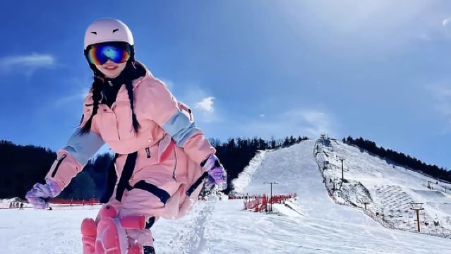 照金國際滑雪場一日遊 【包車+滑雪門票】- 白場不限時