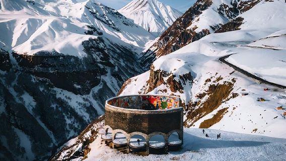 Perjalanan Sehari ke Kazbegi dan Gudauri