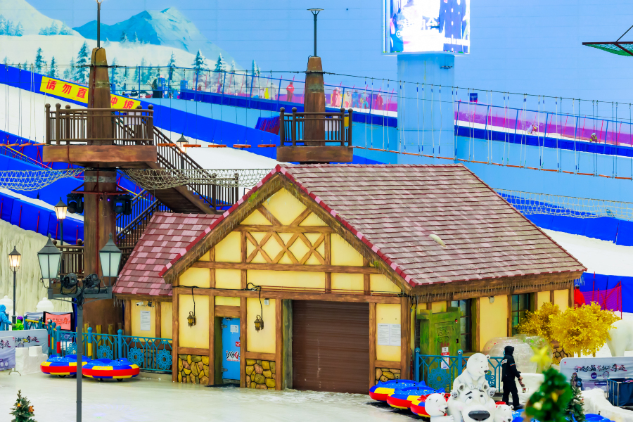 (Restoran Western Blossom) Sarapan prasmanan untuk dua orang + Tiket bermain salju tanpa batas waktu