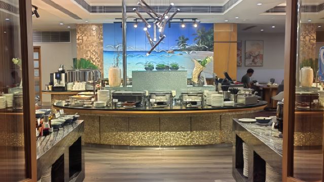 ร้านอาหารลูซี่ ห้องอาหารบุฟเฟ่ต์เพื่อสุขภาพ โรงแรมเมโทรพาร์ค มาเก๊า