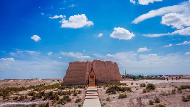 Sewaan Peribadi Laluan Barat [Yangguan + Yumenguan + Taman Geologi Yadan] tidak termasuk tiket masuk [Matahari Terbenam & Bintang]