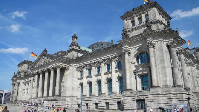 柏林一日遊：柏林大教堂-夏洛騰堡宮-孔雀島【華人司機不含票】