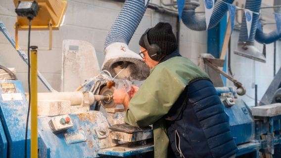 Dingle: Crystal Factory Guided Tour with Live Demonstration