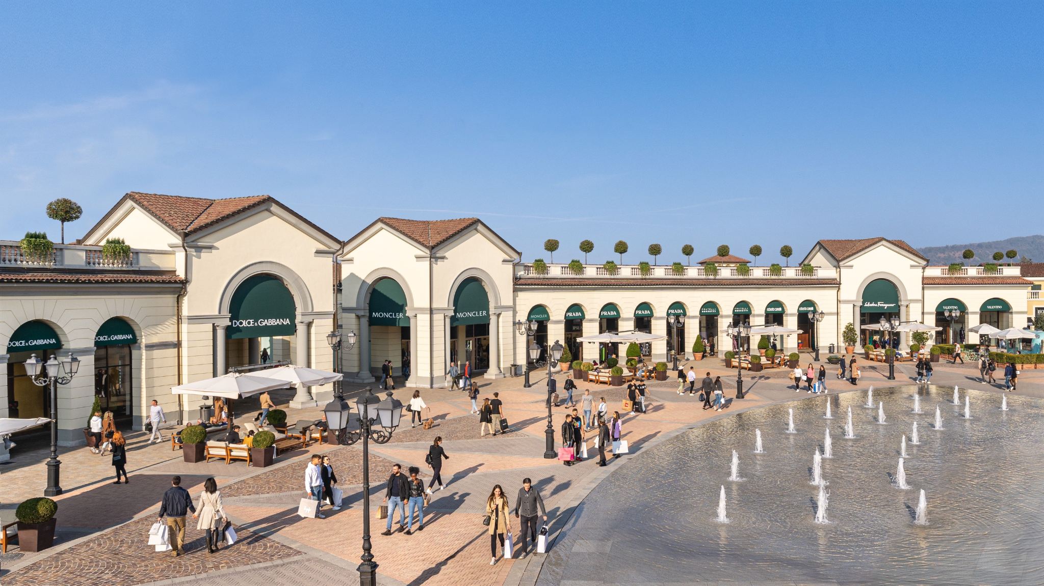 Шаттл / прямой трансфер Designer Outlet Serravalle из Милана (несколько рейсов)