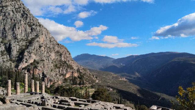 雅典來回科林斯運河-邁錫尼遺址-納普良小鎮-埃比達魯斯古劇場