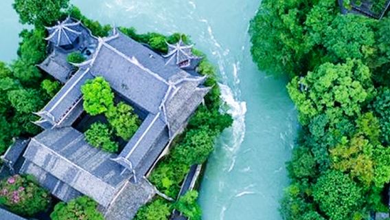 都江堰1.5小時人員導覽【蜀小匠深度精緻導覽1天4場+藍牙耳麥感受偉大堰御工程】