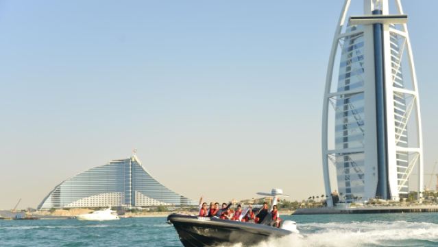 Dubai Attraction: The Black Boats Dubai