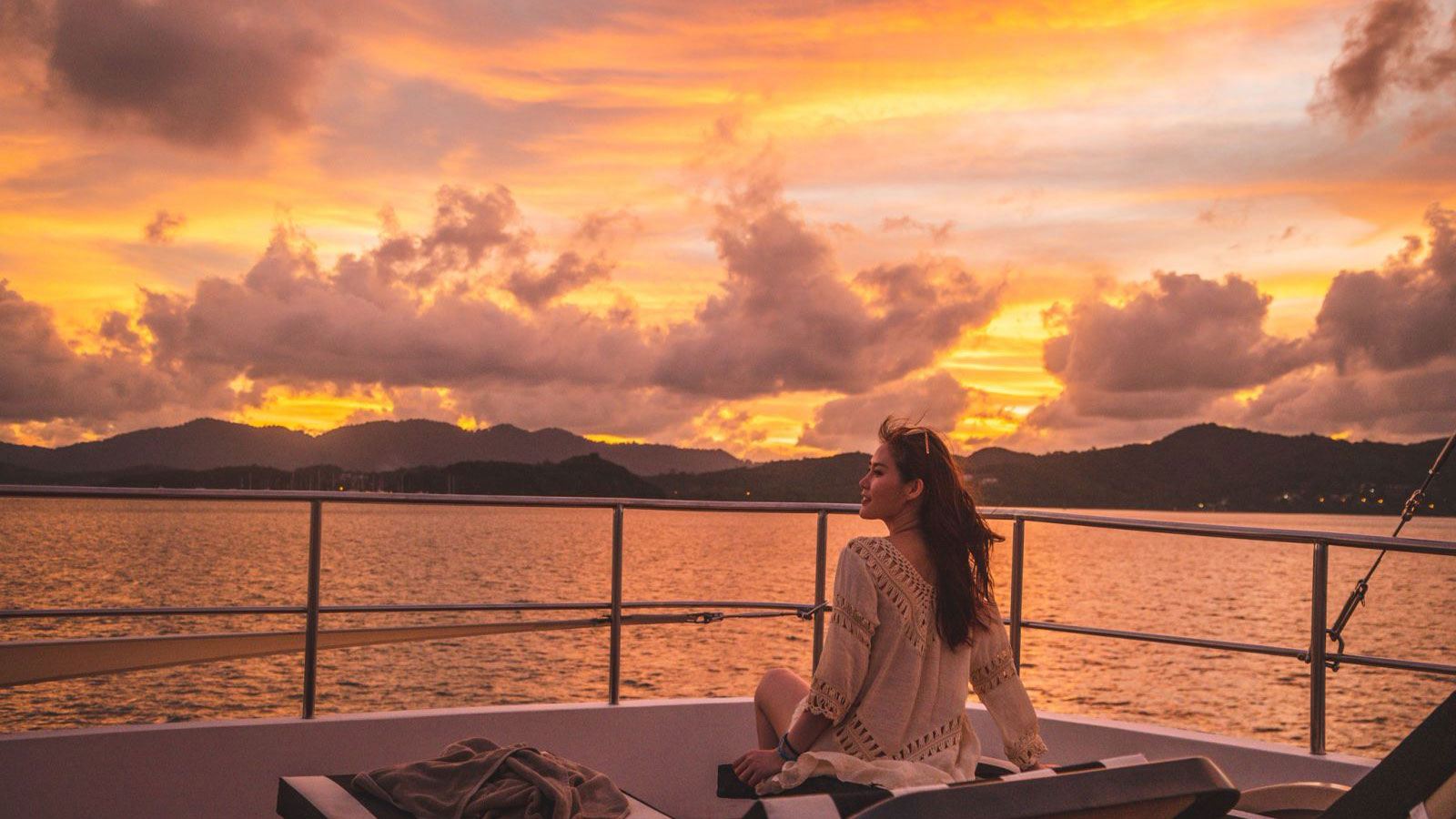 Tour giornaliero in barca a vela al tramonto a Langkawi [Prenotabile lo stesso giorno, servizio in cinese e inglese, possibilità di noleggio privato]