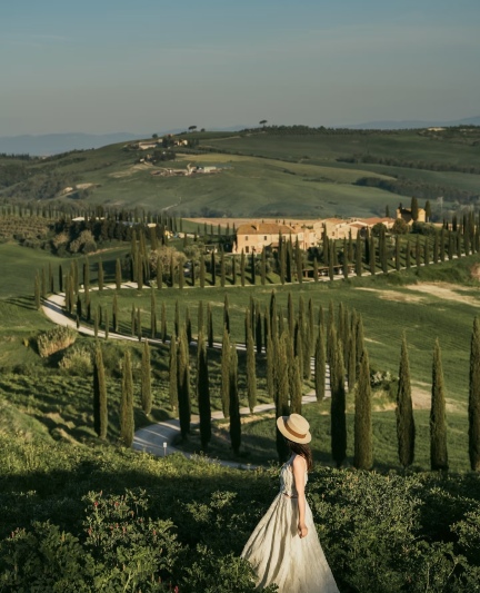 イタリア・トスカーナ日帰りツアー：シエナ＋田園風景のオルチャ渓谷＋