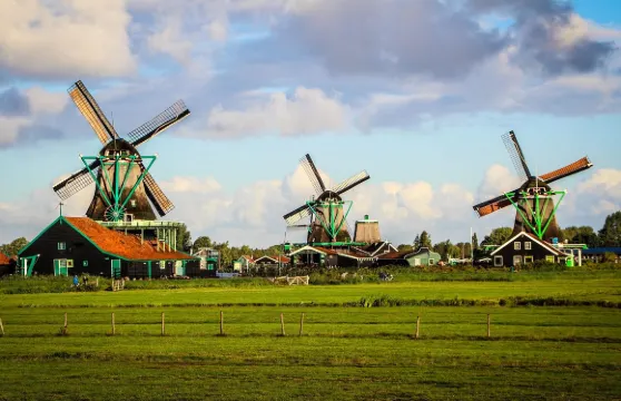 荷蘭沃倫丹＆馬肯＆贊瑟斯漢斯風車村之旅（阿姆斯特丹出發）