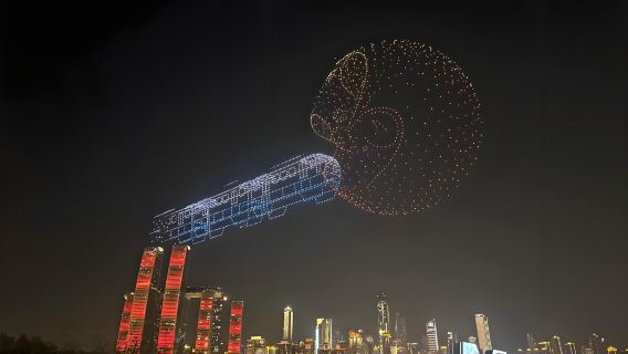 Chongqing Qiansimen Bridge + Hongya Cave + Landmark Riverside Danzishi Old Street + Nanbin Rd. Day Tour