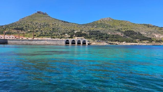 From Trapani: Favignana and Levanzo Shuttle Tour