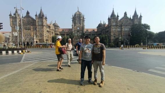 Mumbai: Stadtrundfahrt, Elephanta-Höhlen, Dharavi-Slum mit Optionen