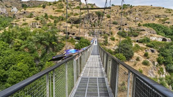 Groepsreis: Hin Areni-wijnfabriek, Tatev, Khndzoresk-grotten