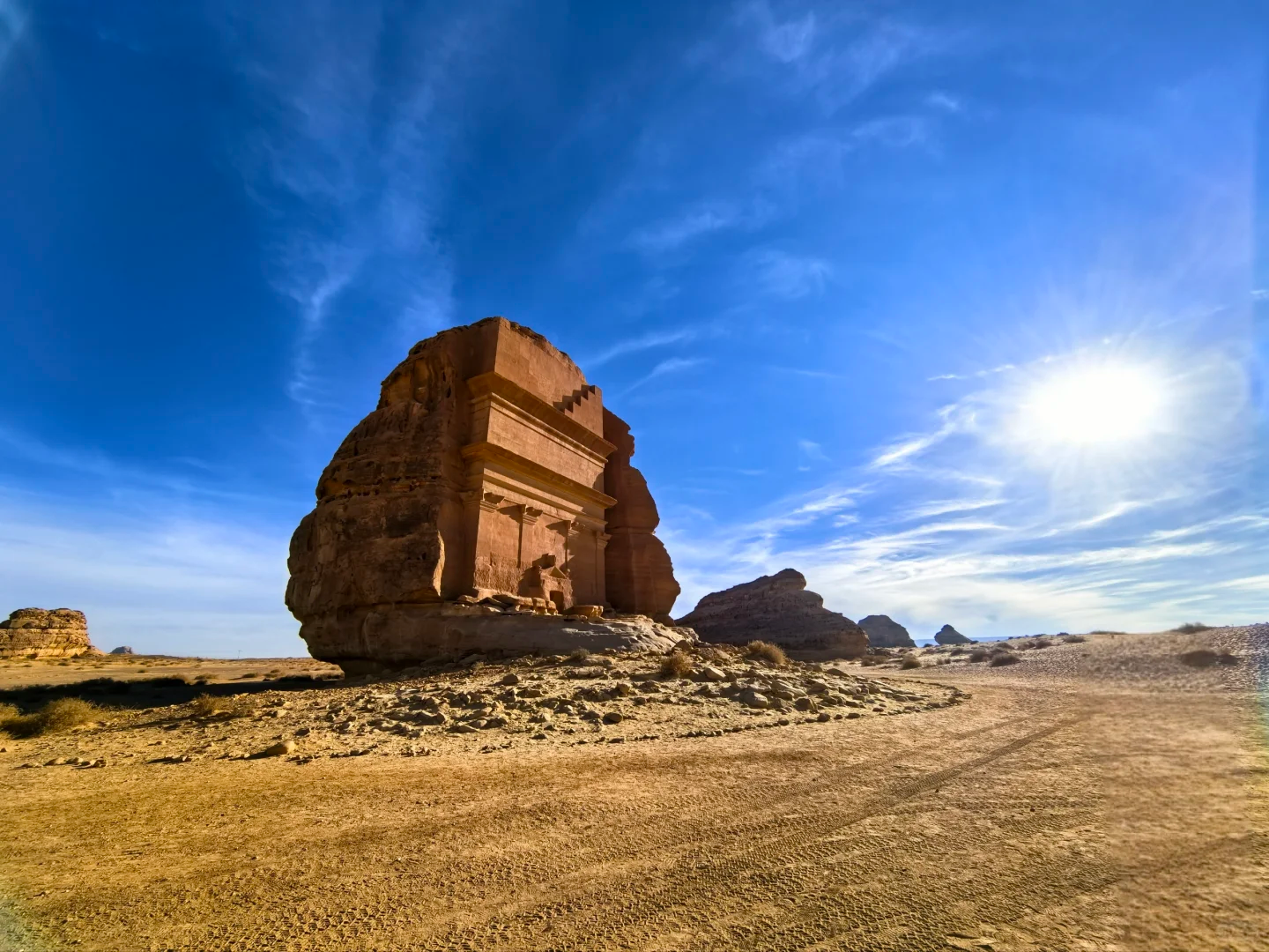 AlUla + Hegra + Elephant Rock + Old Town Market + VIP Private Charter 1-day Tour