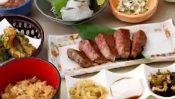 75日本網紅人氣美食 沖繩本土料理名店 波照間國際大道店