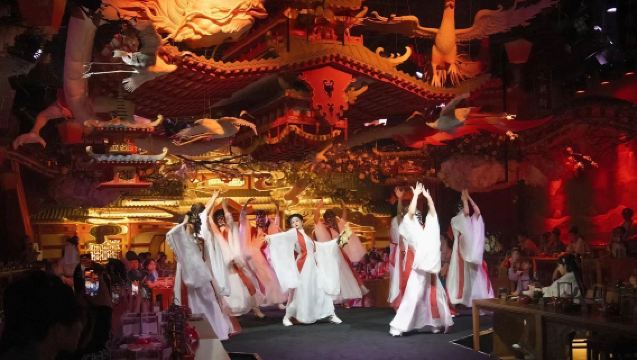 Kuala Lumpur Bankett der Tang-Dynastie – ein immersives Palastbankett (traditionelle Musik- und Tanzvorführung + königliches Festmahl für Augen und Gaumen + optionales antikes Kostüm-/Make-up-Erlebnis)