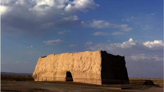 دونخوانغ: جولة ليوم واحد إلى ممر يومن، سور هان العظيم ومنطقة يادان الجيولوجية الوطنية