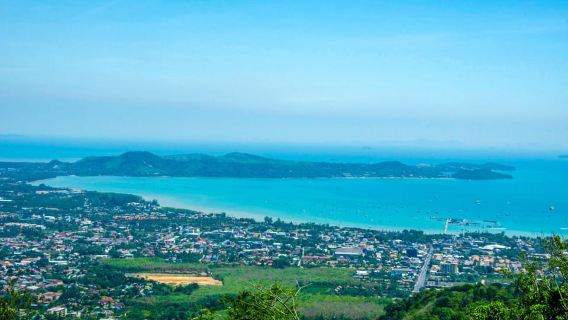 Phuket: Geführte Tour mit ATV-Fahrt, Elefantenfütterung und Stadtausflug